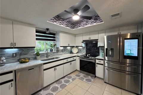 House in Summerfield, Florida 2 bedrooms, 120.4 sq.m. № 2391585 - photo 5