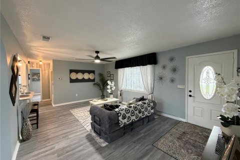 House in Summerfield, Florida 2 bedrooms, 120.4 sq.m. № 2391585 - photo 9