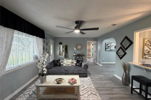 House in Summerfield, Florida 2 bedrooms, 120.4 sq.m. № 2391585 - photo 8