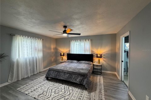 House in Summerfield, Florida 2 bedrooms, 120.4 sq.m. № 2391585 - photo 17