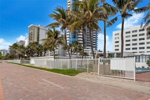 Condominio en venta en Miami Beach, Florida, 37.16 m2 № 1864698 - foto 10