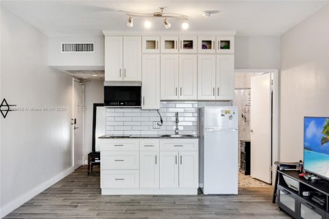 Condominio en venta en Miami Beach, Florida, 37.16 m2 № 1864698 - foto 3
