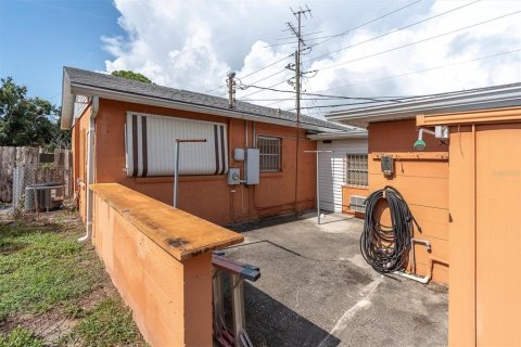House in Saint Petersburg, Florida 2 bedrooms, 81.2 sq.m. № 1873698 - photo 27