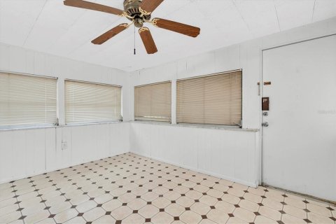House in Saint Petersburg, Florida 2 bedrooms, 81.2 sq.m. № 1873698 - photo 11