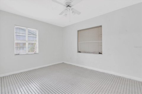 House in Saint Petersburg, Florida 2 bedrooms, 81.2 sq.m. № 1873698 - photo 13