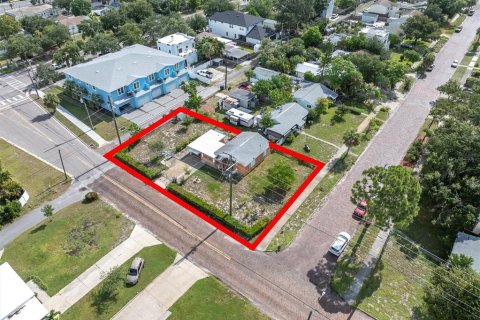 House in Saint Petersburg, Florida 2 bedrooms, 81.2 sq.m. № 1873698 - photo 3