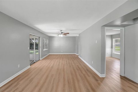 Villa ou maison à vendre à Winter Haven, Floride: 3 chambres, 144.56 m2 № 2415054 - photo 27