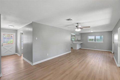 Villa ou maison à vendre à Winter Haven, Floride: 3 chambres, 144.56 m2 № 2415054 - photo 21
