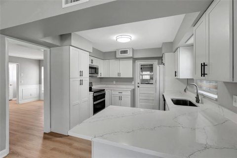 Villa ou maison à vendre à Winter Haven, Floride: 3 chambres, 144.56 m2 № 2415054 - photo 28
