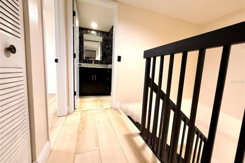 Townhouse in Palm Harbor, Florida 2 bedrooms, 124.86 sq.m. № 2381192 - photo 29