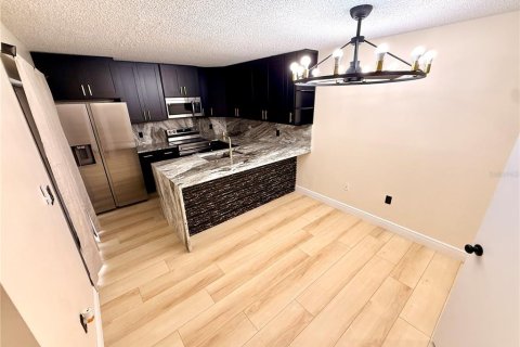 Townhouse in Palm Harbor, Florida 2 bedrooms, 124.86 sq.m. № 2381192 - photo 16