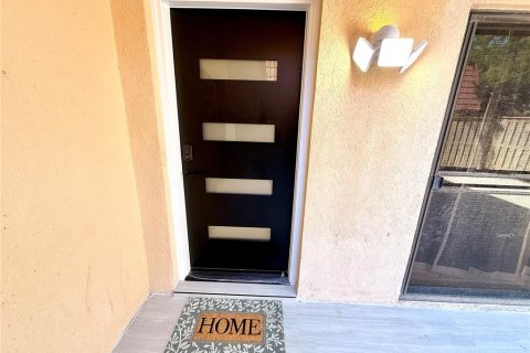 Townhouse in Palm Harbor, Florida 2 bedrooms, 124.86 sq.m. № 2381192 - photo 5