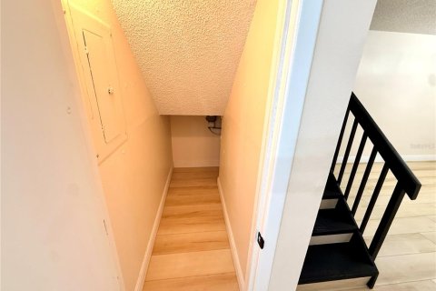 Townhouse in Palm Harbor, Florida 2 bedrooms, 124.86 sq.m. № 2381192 - photo 27