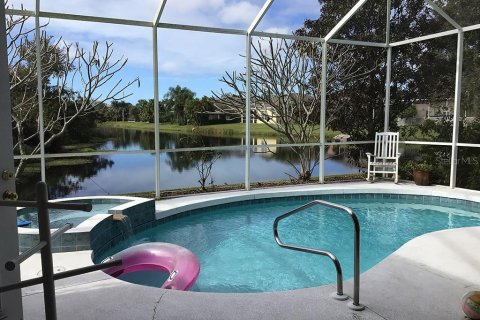 House in Sarasota, Florida 4 bedrooms, 167.04 sq.m. № 2272767