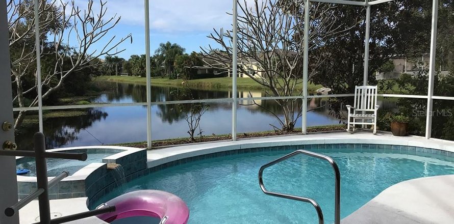 Villa ou maison à Sarasota, Floride 4 chambres, 167.04 m2 № 2272767