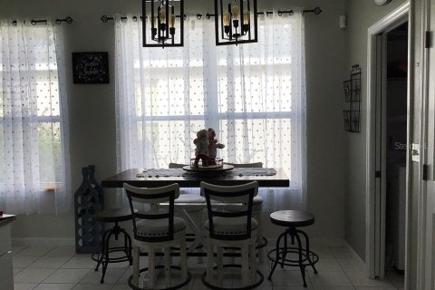 Villa ou maison à louer à Sarasota, Floride: 4 chambres, 167.04 m2 № 2272767 - photo 9