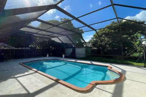 Villa ou maison à vendre à Miami, Floride: 4 chambres, 286.88 m2 № 1950172 - photo 6