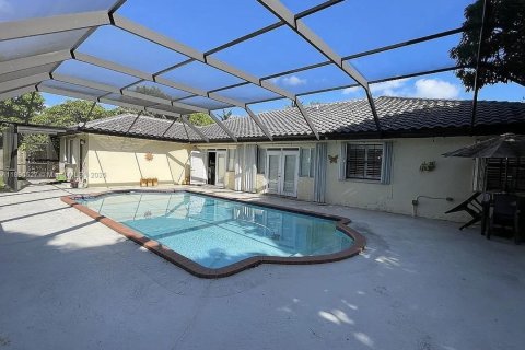 Villa ou maison à vendre à Miami, Floride: 4 chambres, 286.88 m2 № 1950172 - photo 1