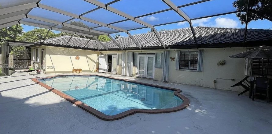 Villa ou maison à Miami, Floride 4 chambres, 286.88 m2 № 1950172