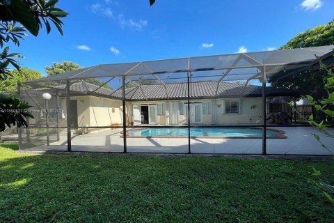Villa ou maison à vendre à Miami, Floride: 4 chambres, 286.88 m2 № 1950172 - photo 3
