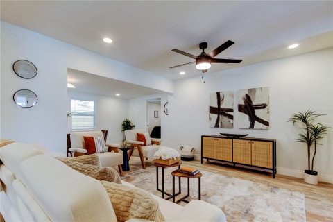 Villa ou maison à vendre à Clearwater, Floride: 3 chambres, 131.92 m2 № 1900319 - photo 7