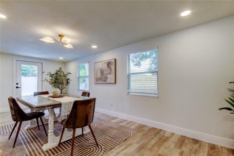 Villa ou maison à vendre à Clearwater, Floride: 3 chambres, 131.92 m2 № 1900319 - photo 12