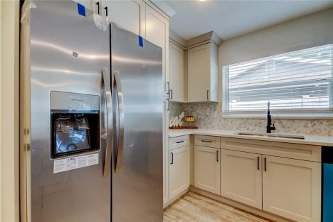 Villa ou maison à vendre à Clearwater, Floride: 3 chambres, 131.92 m2 № 1900319 - photo 21