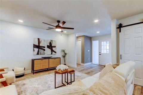 Villa ou maison à vendre à Clearwater, Floride: 3 chambres, 131.92 m2 № 1900319 - photo 9
