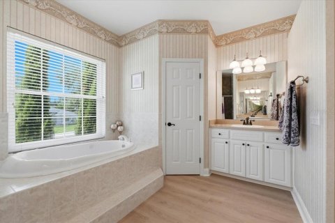 Купить виллу или дом в Лейкленд, Флорида 9 комнат, 224.27м2, № 2411396 - фото 28
