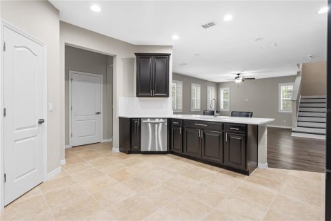 Villa ou maison à vendre à Fish Hawk, Floride: 5 chambres, 357.86 m2 № 2417010 - photo 8