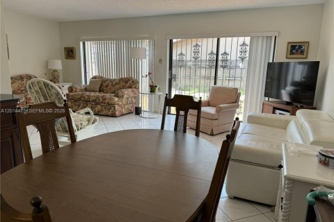 Copropriété à vendre à Miami, Floride: 3 chambres, 114.18 m2 № 2153799 - photo 6