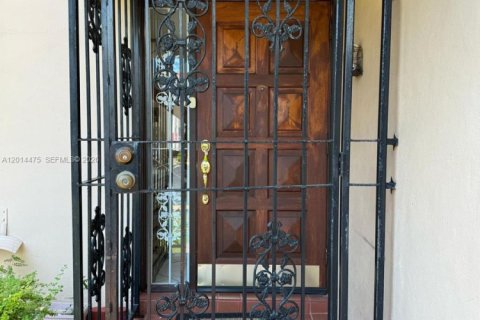Copropriété à vendre à Miami, Floride: 3 chambres, 114.18 m2 № 2153799 - photo 28