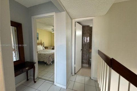 Copropriété à vendre à Miami, Floride: 3 chambres, 114.18 m2 № 2153799 - photo 14