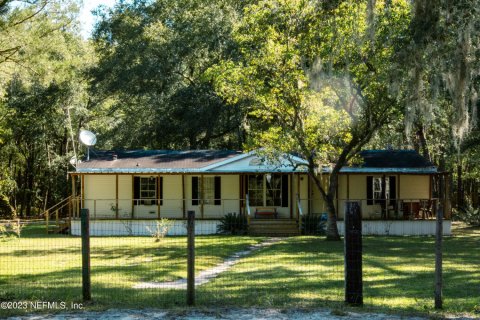 Villa ou maison à vendre à Keystone Heights, Floride: 3 chambres, 107.02 m2 № 801574 - photo 1