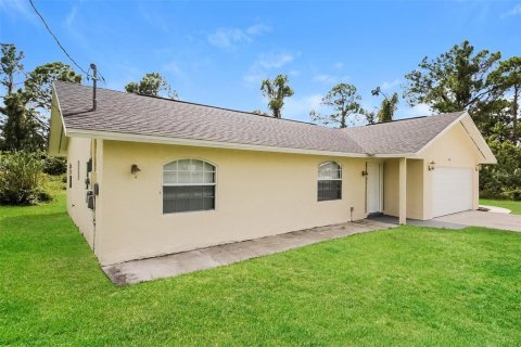 Villa ou maison à louer à Lehigh Acres, Floride: 3 chambres, 121.79 m2 № 2381113 - photo 2