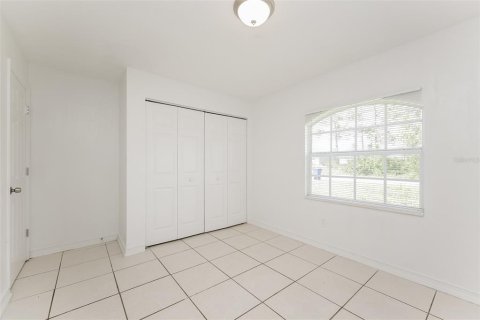Villa ou maison à louer à Lehigh Acres, Floride: 3 chambres, 121.79 m2 № 2381113 - photo 13