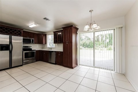 Villa ou maison à louer à Lehigh Acres, Floride: 3 chambres, 121.79 m2 № 2381113 - photo 6