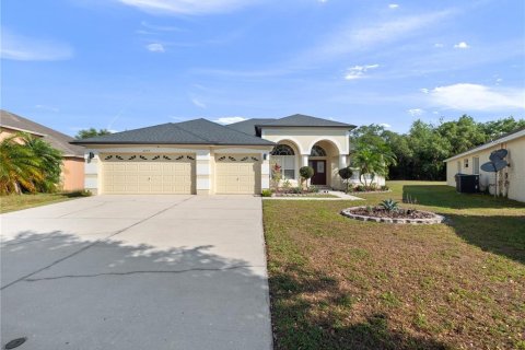 Casa en alquiler en Kissimmee, Florida, 3 dormitorios, 223.52 m2 № 1655760 - foto 1