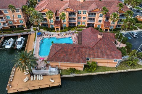Condo in Tampa, Florida, 2 bedrooms  № 1354176 - photo 25