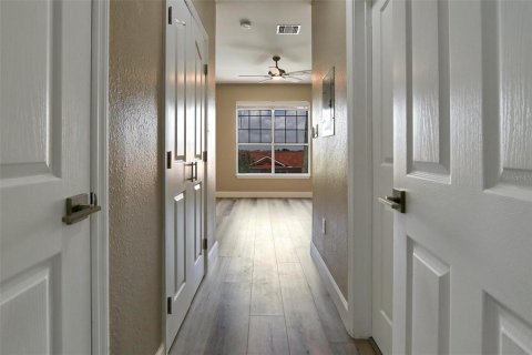 Condo in Tampa, Florida, 2 bedrooms  № 1354176 - photo 17