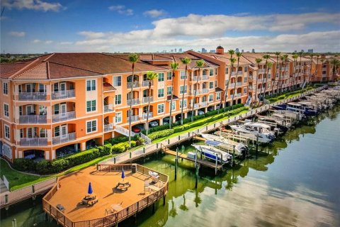 Condo in Tampa, Florida, 2 bedrooms  № 1354176 - photo 29