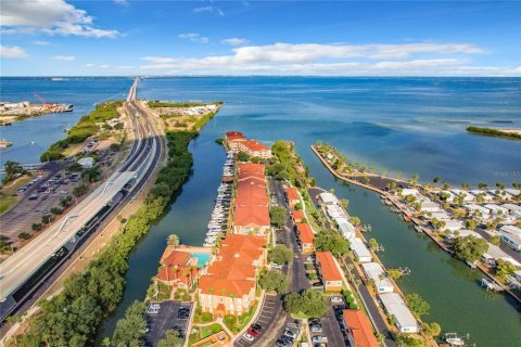 Condo in Tampa, Florida, 2 bedrooms  № 1354176 - photo 14