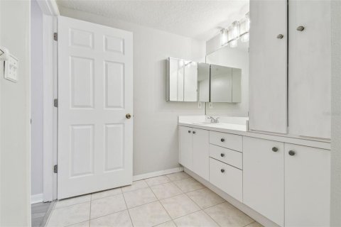 Condo in Palmetto, Florida, 3 bedrooms  № 1649943 - photo 16