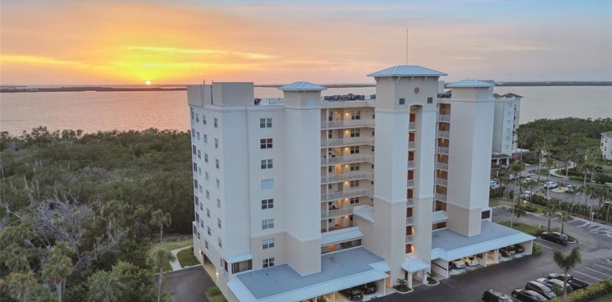 Condo in Palmetto, Florida, 3 bedrooms № 1649943