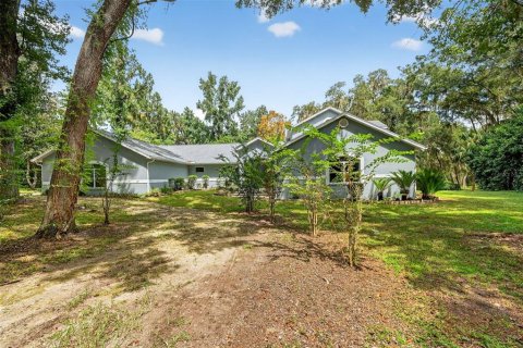 Casa en venta en Ocala, Florida, 4 dormitorios, 285.21 m2 № 1903712 - foto 1