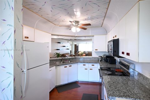 Купить кондоминиум в Санрайз, Флорида 3 спальни, 127.28м2, № 2020118 - фото 9