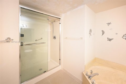 Купить кондоминиум в Санрайз, Флорида 3 спальни, 127.28м2, № 2020118 - фото 17