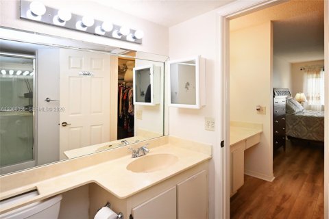 Купить кондоминиум в Санрайз, Флорида 3 спальни, 127.28м2, № 2020118 - фото 18