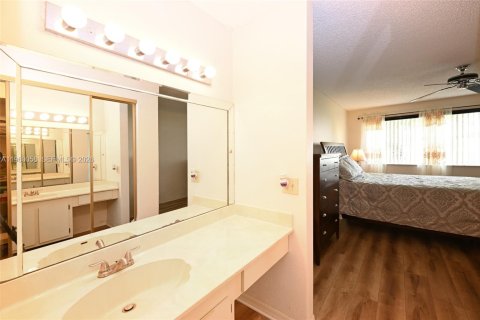 Купить кондоминиум в Санрайз, Флорида 3 спальни, 127.28м2, № 2020118 - фото 15