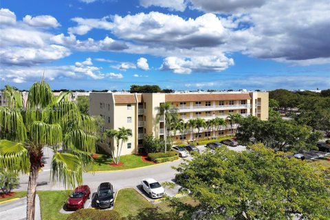 Купить кондоминиум в Санрайз, Флорида 3 спальни, 127.28м2, № 2020118 - фото 28